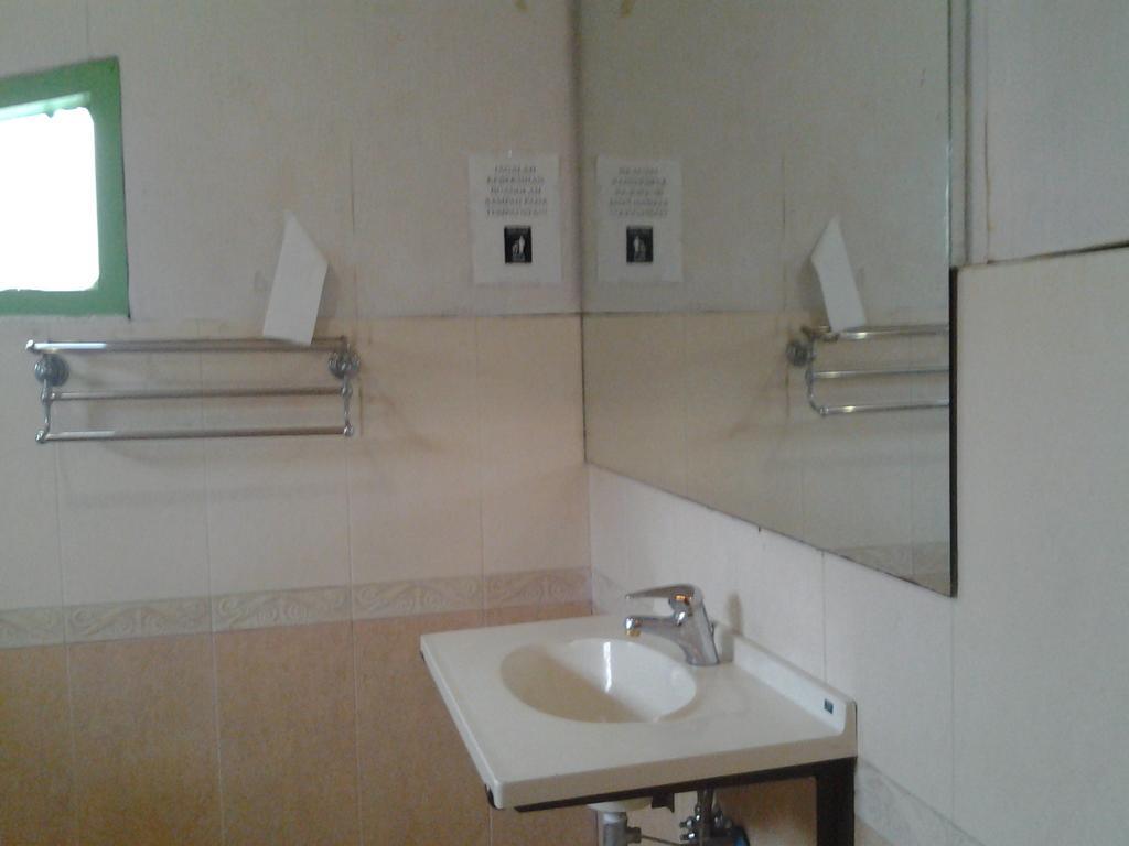 Villa And Resto Basanova Batu  Zimmer foto