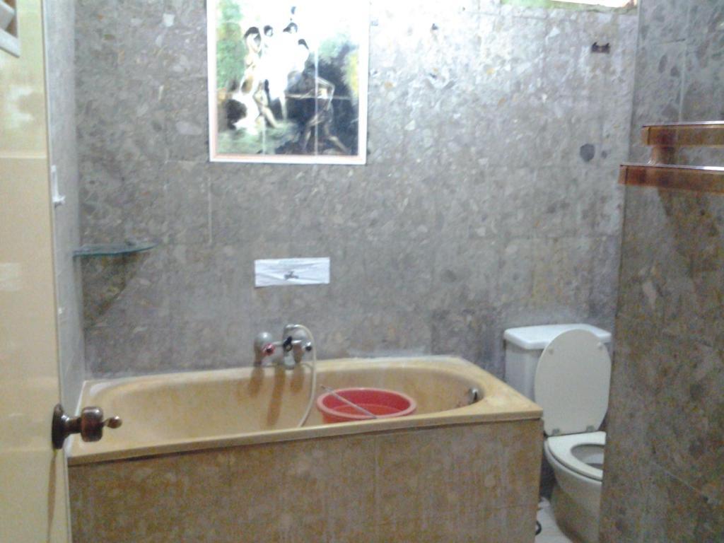 Villa And Resto Basanova Batu  Zimmer foto
