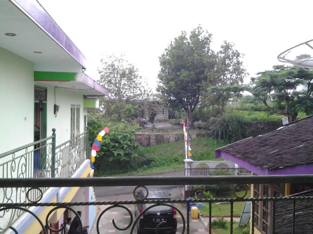 Villa And Resto Basanova Batu  Exterior foto