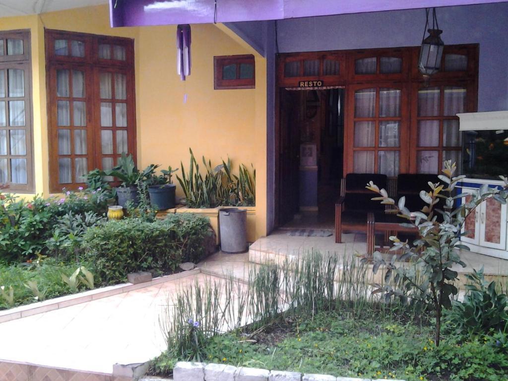 Villa And Resto Basanova Batu  Exterior foto